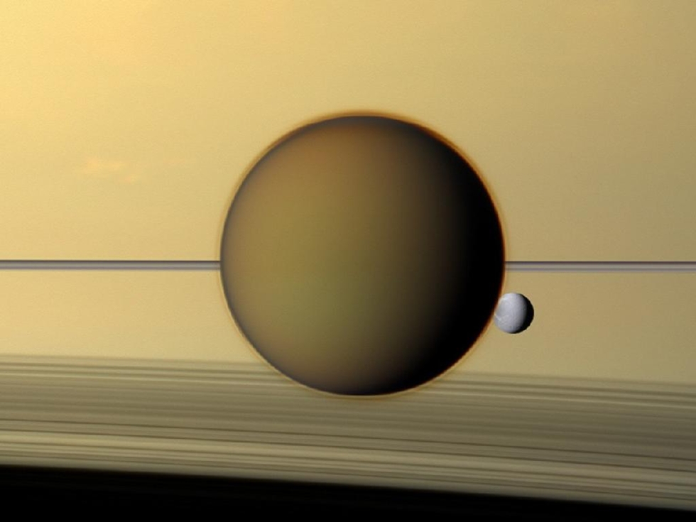 Cassini przysyła świąteczną paczkę z Saturna